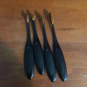 I don’t use those types of brushes